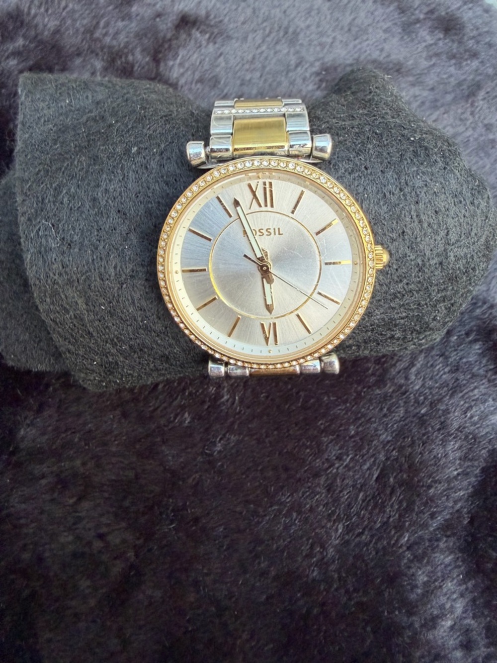 Fossil Quartz Analog Women's Wristwatch Two-Tone Stainless Steel Silver Gold